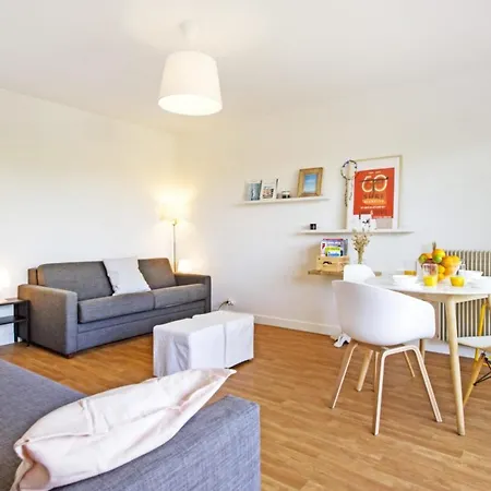 Διαμέρισμα Quiet Studio With Balcony Close To Center And Beaches - Welkeys Μπιαρίτζ