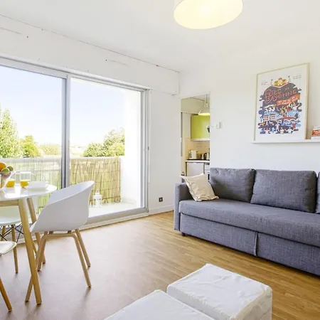 Διαμέρισμα Quiet Studio With Balcony Close To Center And Beaches - Welkeys Μπιαρίτζ